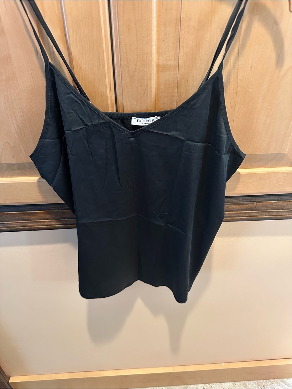 Ekouaer Black Satin V-Neck Camisole with Spaghetti Straps